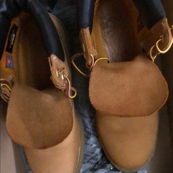 Classic Timberland Waterproof Boots - Picture 3 of 8
